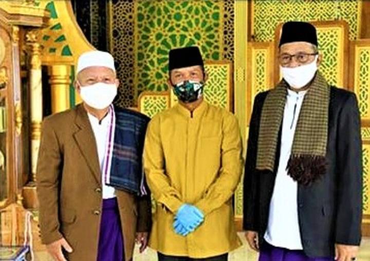 Idul Adha 1441 H2020 M, Bupati Menyerahkan Hewan Qurban Usai Shalat Eid