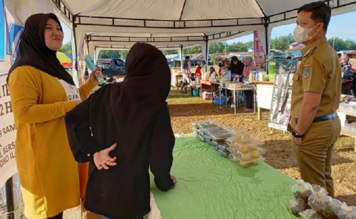 Ibrahim Ali Belanja di Pasar Ramadhan