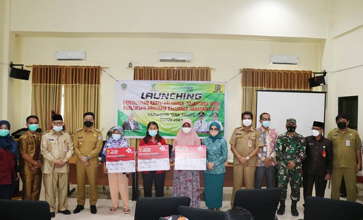 Launching Penyaluran Kartu Keluarga Sejahtera Perluasan Program Keluarga Harapan