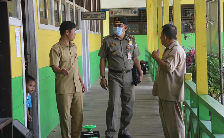 Satgas Penanganan Covid-19 Lakukan Monitoring dan Evaluasi ke PPKM Mikro Desa dan Sekolah