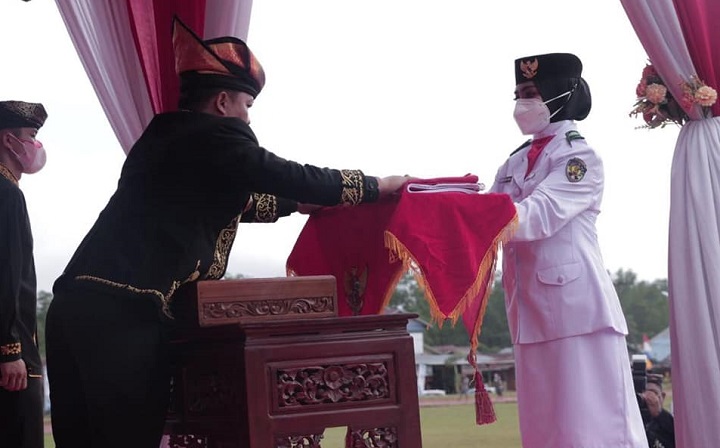 Upacara Pengibaran Bendera Merah Putih Pada Upacara Peringatan Detik Detik Proklamasi Kemerdekaan RI Tingkat Kab. Tana Tidung
