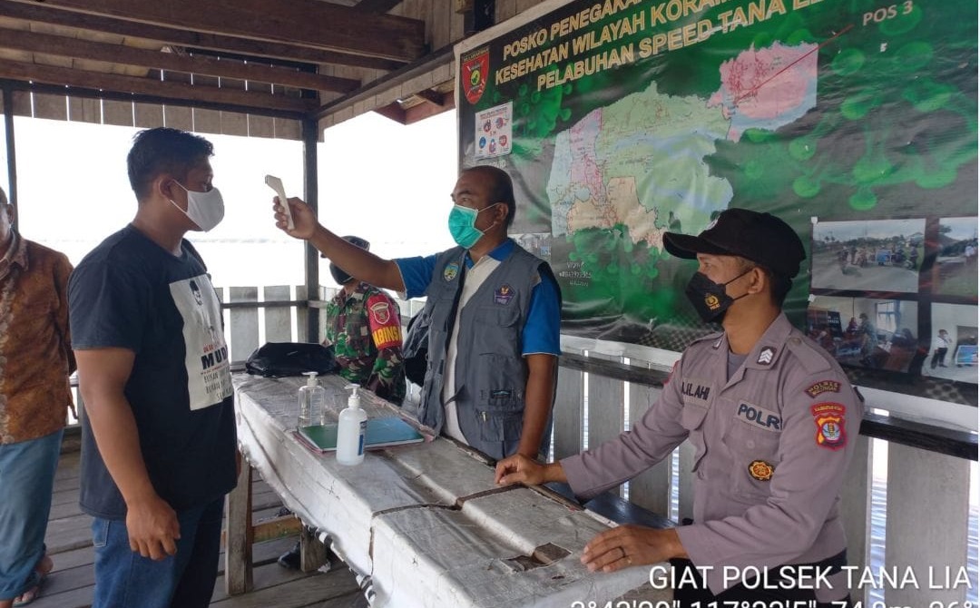 Giat Pengamanan Posko PPKM Satgas Covid-19 Dipelabuhan Rakyat Desa Tana Merah