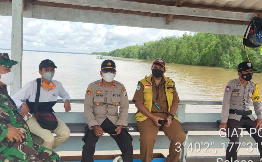 Giat Pengamanan Posko PPKM Satgas Covid-19 Dipelabuhan Rakyat Desa Sambungan