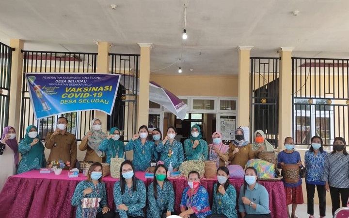 Kunjungan Wakil Ketua TP PKK Tana Tidung Ke Desa Seludau dan Desa Sapari