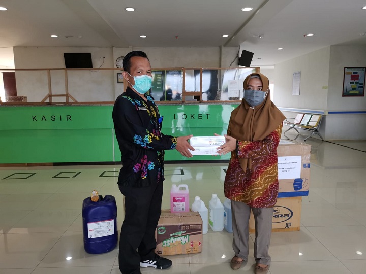 Bantuan Mesin Oxygen Concentrat dari Instalasi Farmasi Provinsi Kaltara