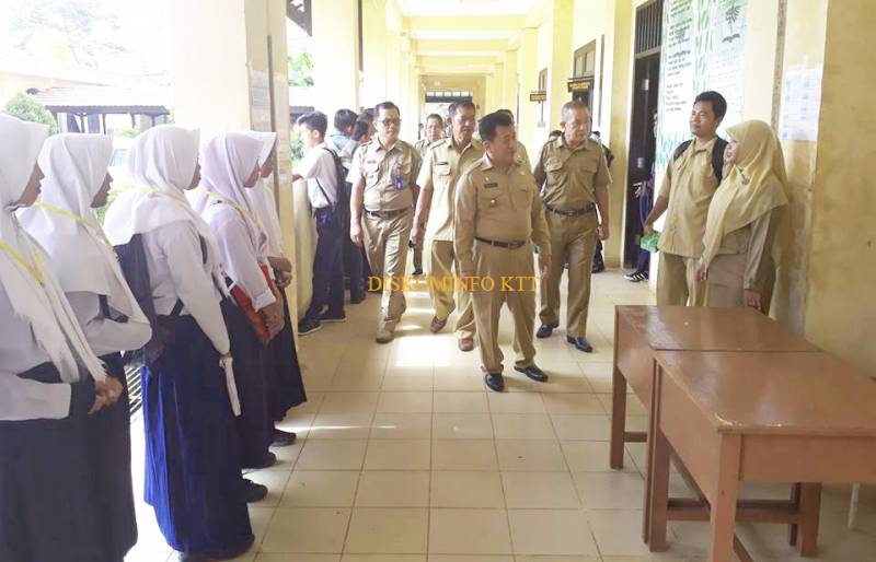 Wabub Monitoring pelaksanaan UNBK tingkat SMP