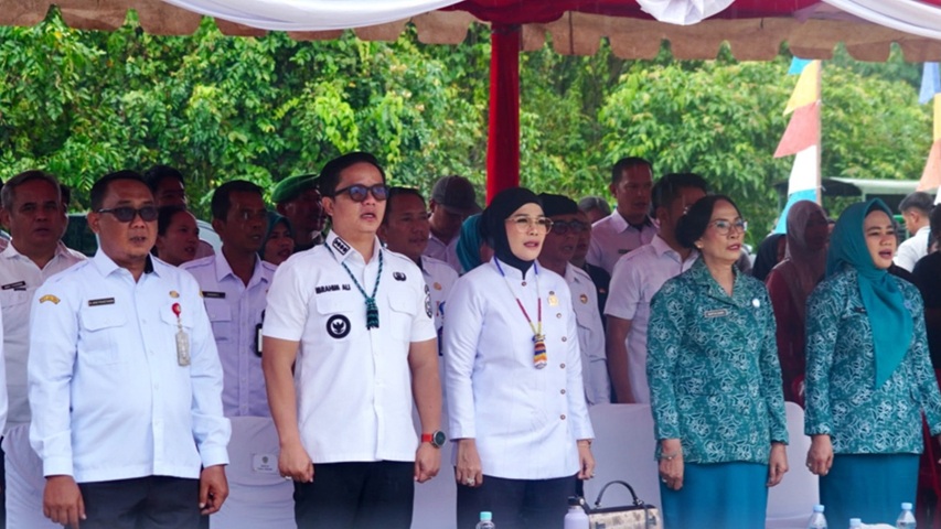 Bupati Tana Tidung Resmikan Pasar Takau di Desa Seludau