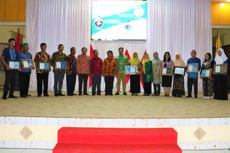 Seminar Nasional sekaligus Launching Buku Karya Guru dan Siswa