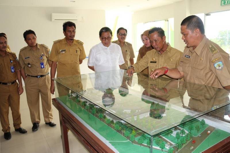 Bupati Tana Tidung Tinjau Langsung Pembangunan Insfrastruktur Kesehatan, Koramil,  Polres, RTH dan Perhubungan