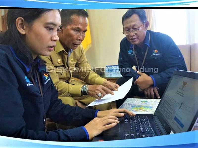 Bupati Tana Tidung Melakukan Pengisian Sensus Penduduk