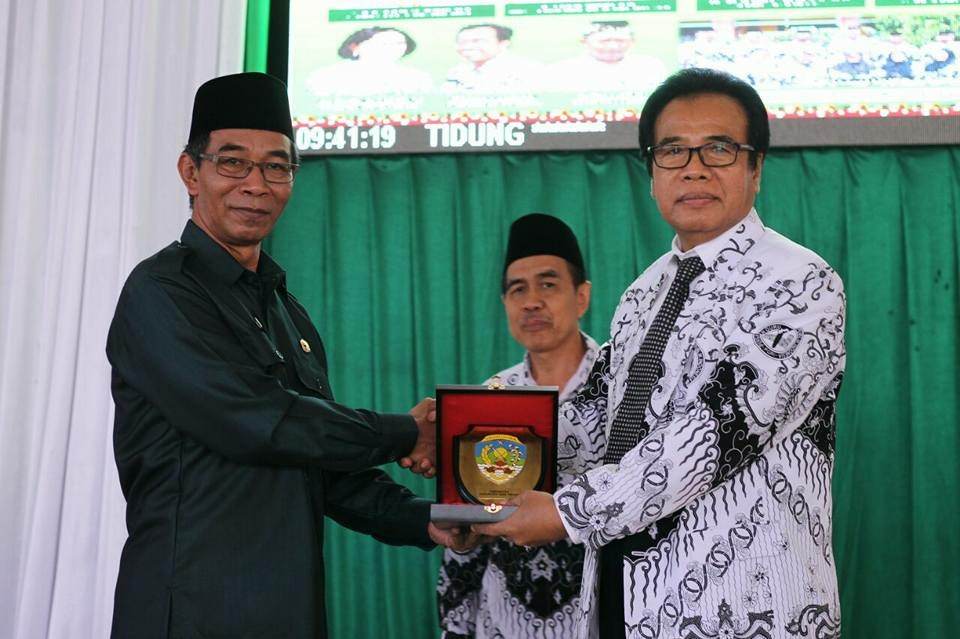 Seminar Pendidikan dan Konferensi Kerja PGRI