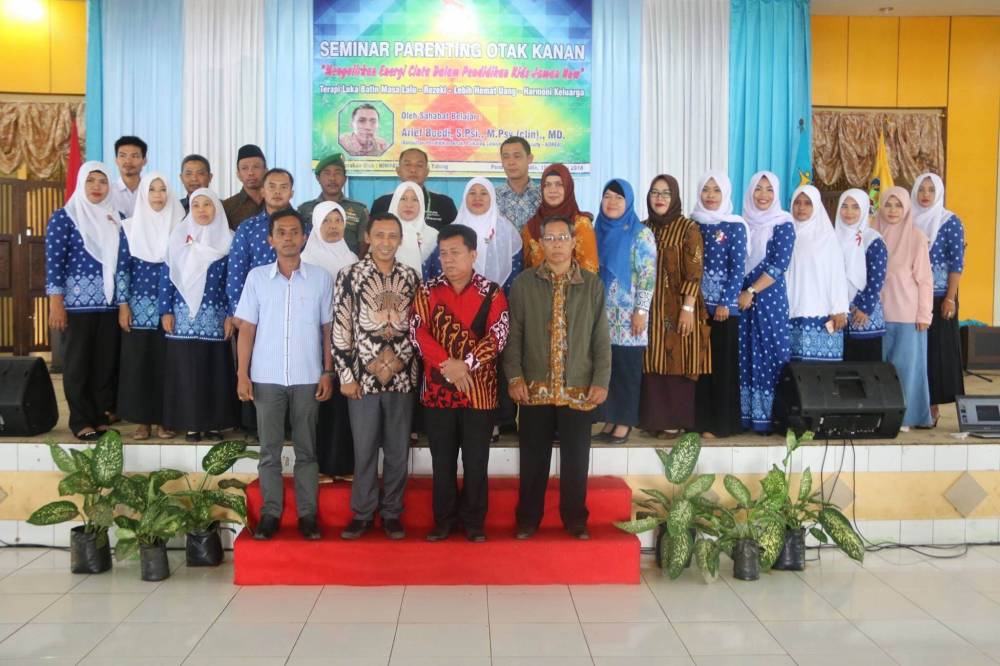 Seminar Parenting, Narasumber Arief Boedi, S.Psi.,M.Psy(clin).,MD