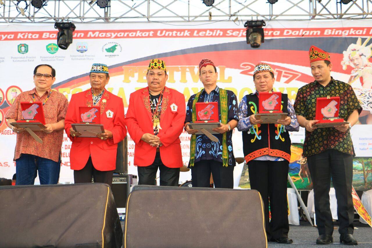 Wabup Hadiri Festival Pesona Budaya Borneo di TMII