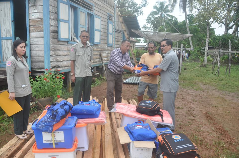 Pemerintah Salurkan Bantuan kepada korban bencana angin Kencang