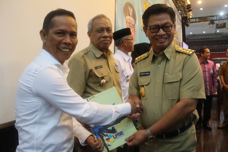 Rapat Evaluasi dan pengendalian Pembangunan Provinsi Kaltara Tahun Anggaran 2016-2017 