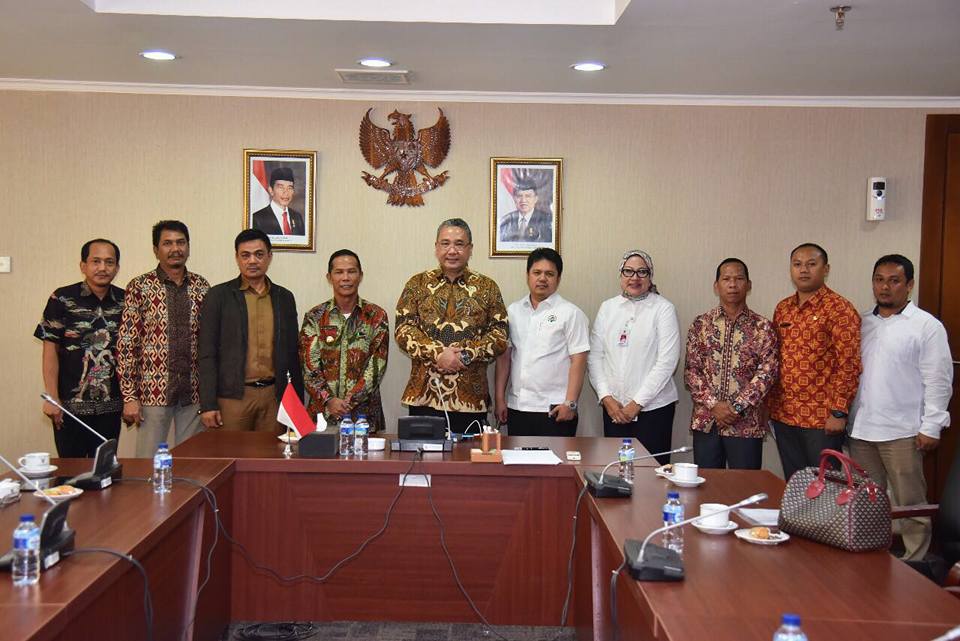 Bupati temui Kemendes PDTT “Membahas Pembangunan di KTT”